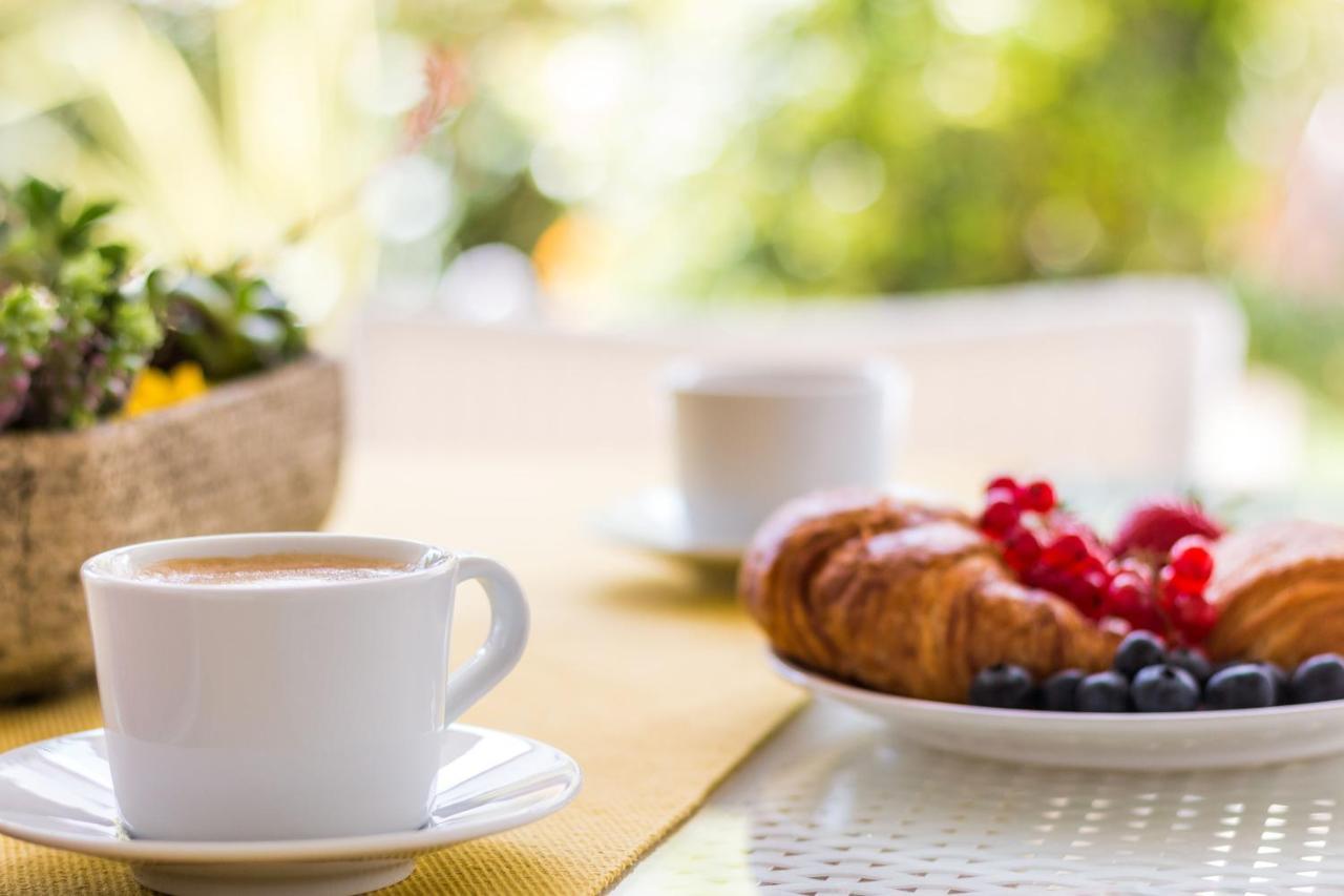 Sweet Inn - Royal Banus Marbella Eksteriør billede